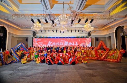 辰龙闹元宵丨舞龙翻飞 ，战鼓铿锵，擂响高质量发展奋进号角